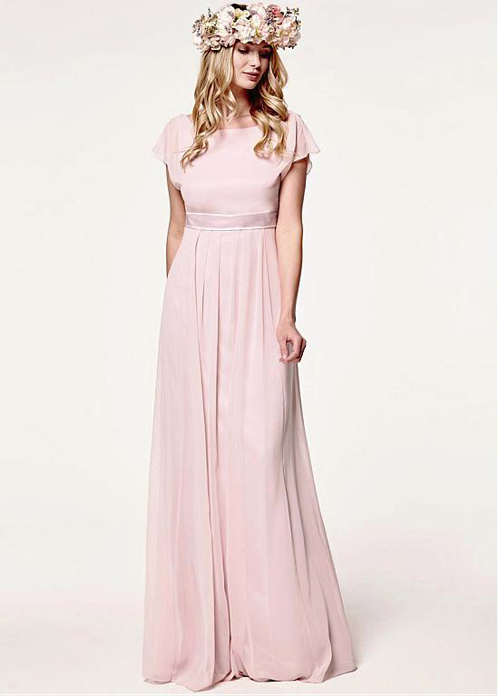How to Choose Bridesmaid Dresses for a Winter Wedding